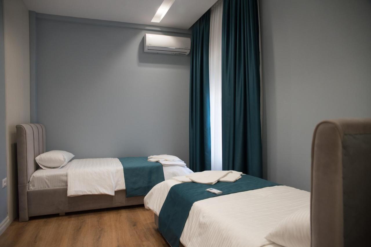Panda Apartament Korce Buitenkant foto