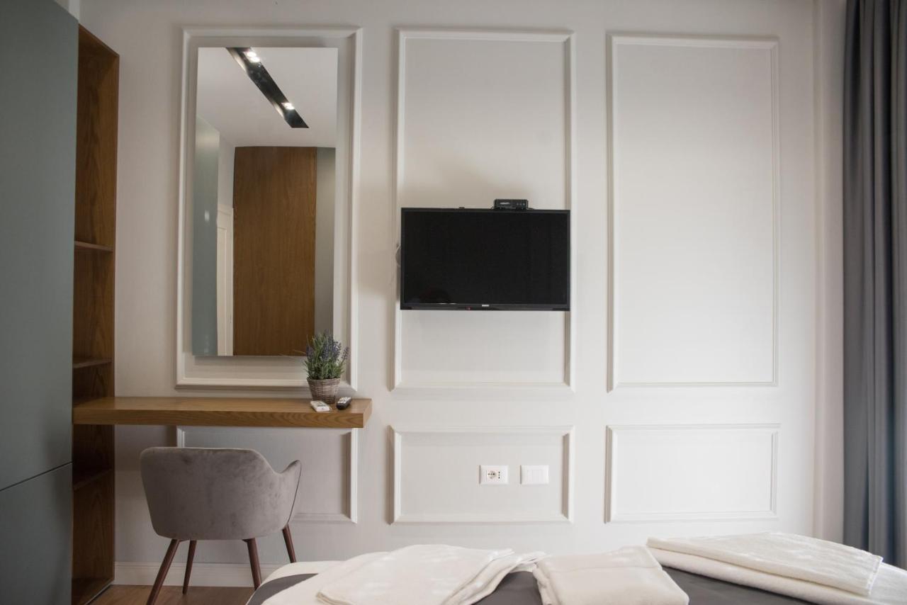 Panda Apartament Korce Buitenkant foto